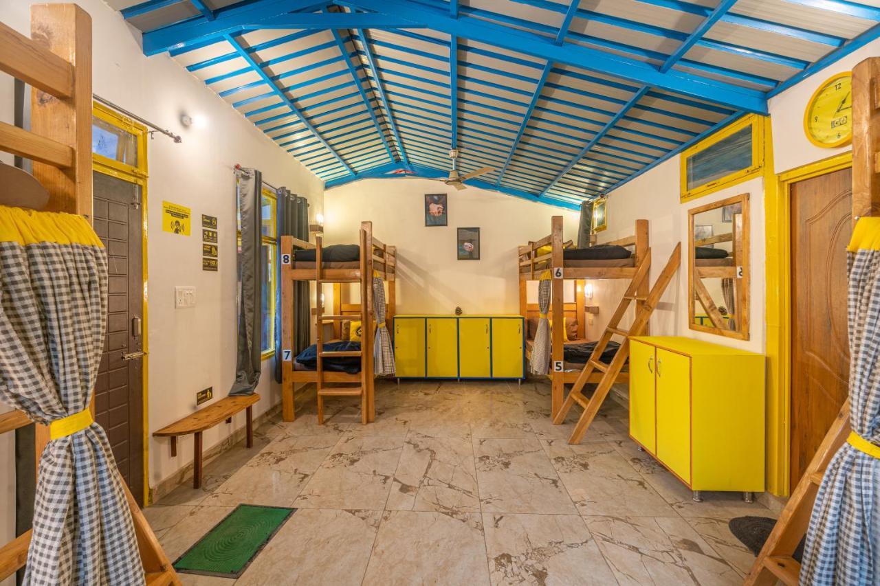 The Hosteller Mussoorie By The Streamside, Kempty Экстерьер фото